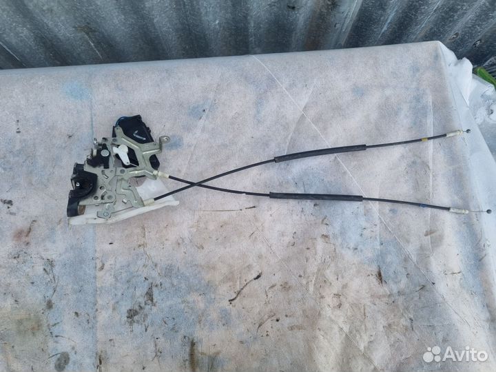 Замок задней правой двери Lifan X50