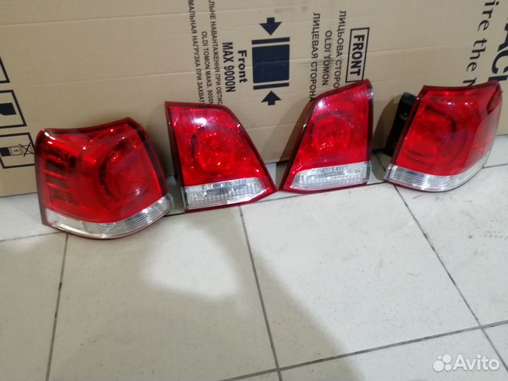 Toyota Land Cruiser 200 фонари дорестайлинг