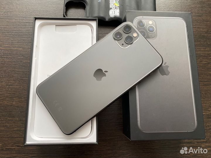 iPhone 11 Pro Max, 64 ГБ