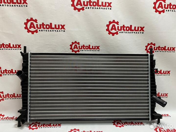 Радиатор охлаждения основной Hyundai Kia