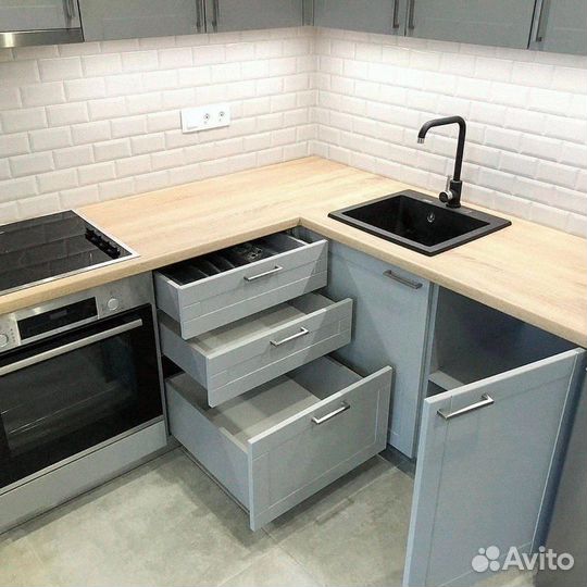 Кухонный гарнитур в Наличии