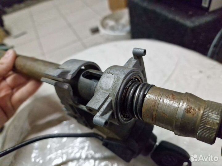 Замок зажигания рулевой вал VW Golf 3, Passat B3