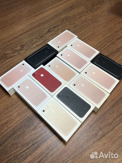 Коробки от iPhone 7