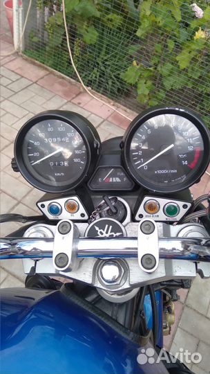 Yamaha XJR400