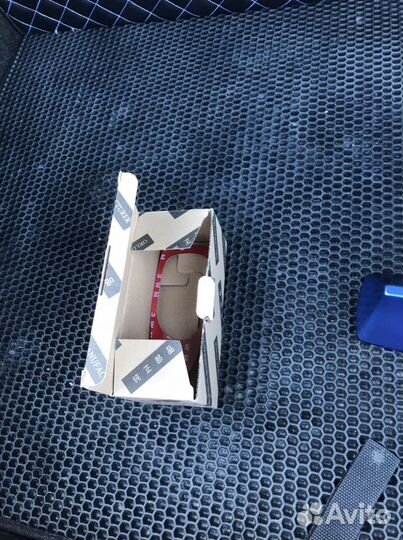 Плавник на авто универсальный