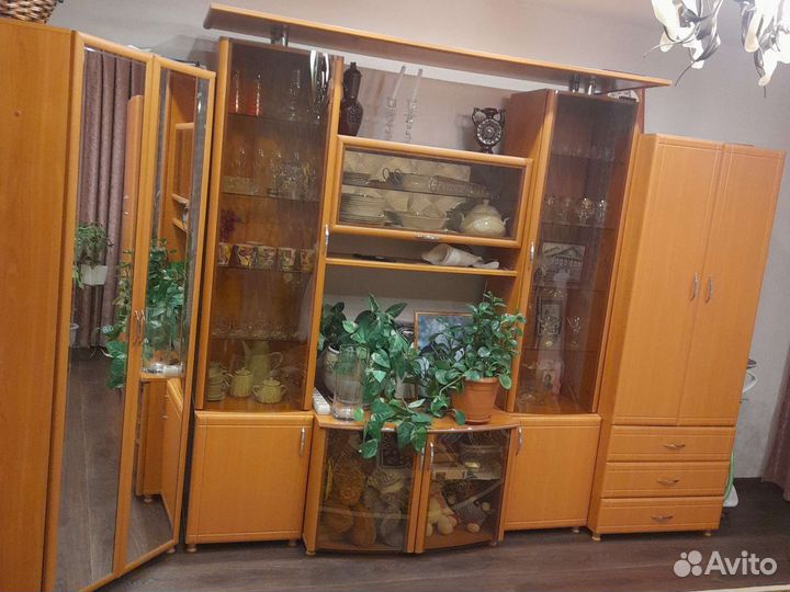 Стенка в гостиную бу