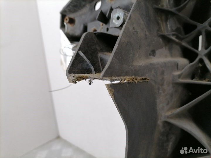 Панель передняя (телевизор) для Mitsubishi Colt 6