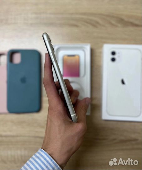iPhone 11, 64 ГБ