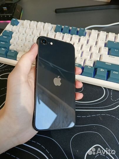 iPhone SE (2020), 64 ГБ