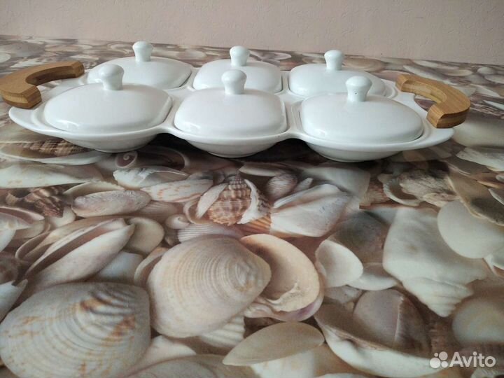 Менажница фарфоровая