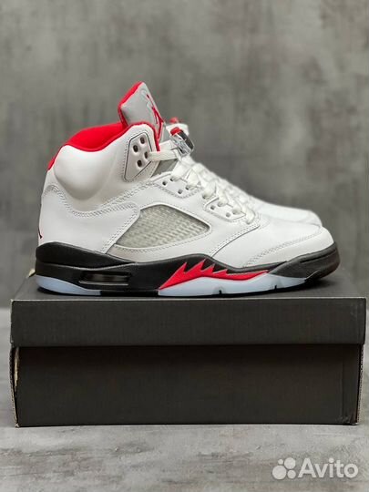 Кроссовки Nike Air Jordan 5 Retro