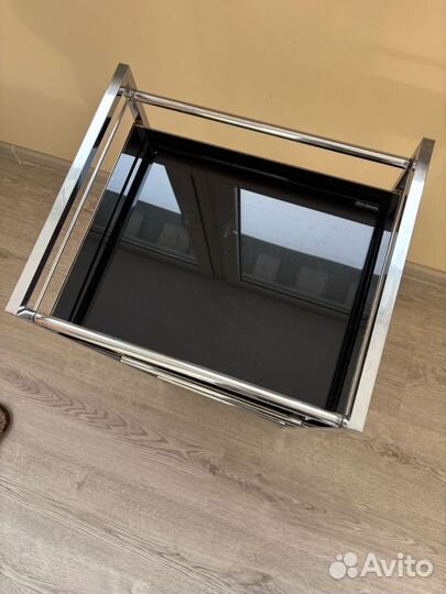 Этажерка стеклянная