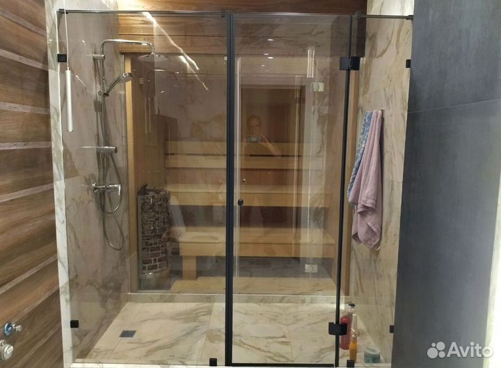 Стеклянная перегородка в ванную