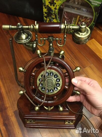 Ретро-телефон 