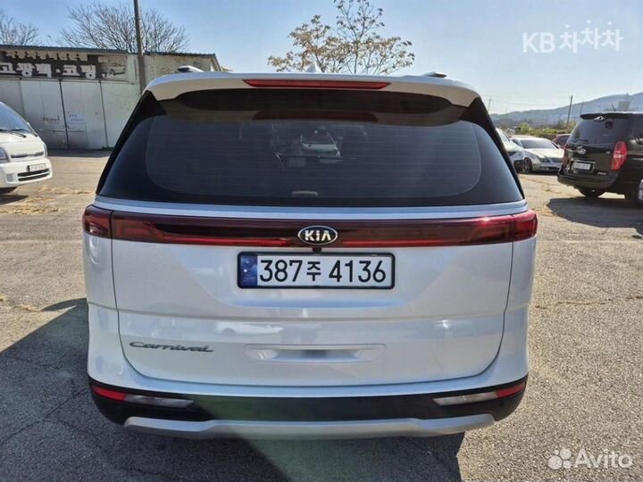 Kia Carnival 2.2 AT, 2020, 40 000 км