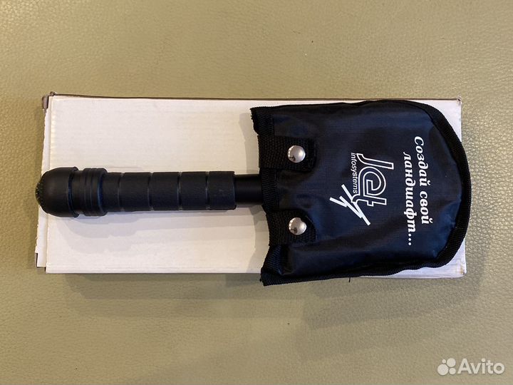 Малый набор автомобилиста - пылесос и лопата