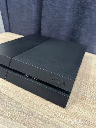 Игровая приставка ps4 pro