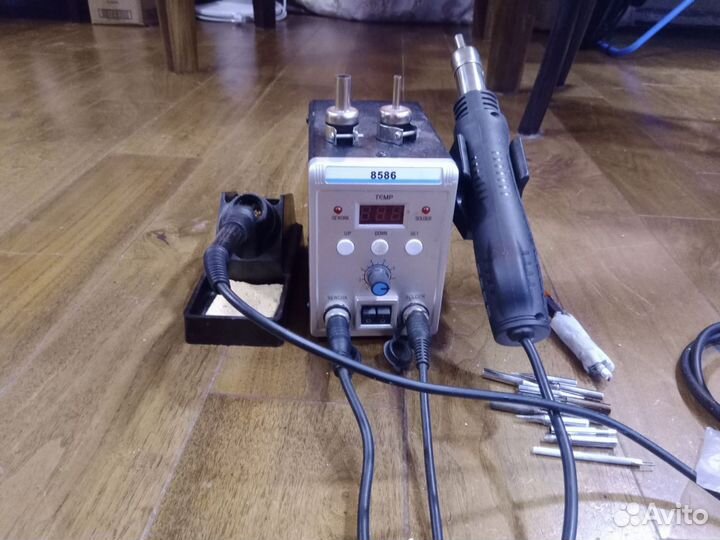 Станция паяльная 8586