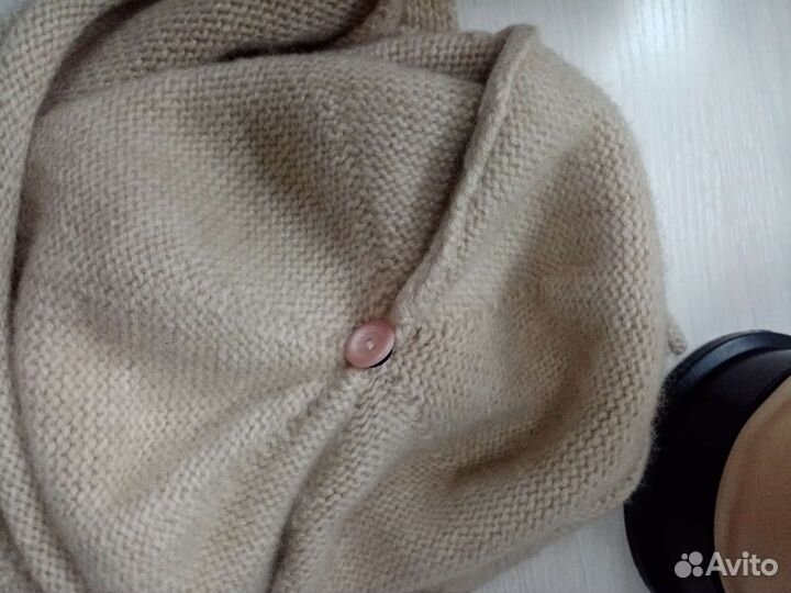 Косынки из кашемира с пумпонами. Монголия