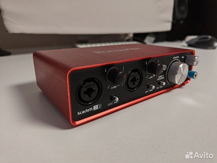 Звуковая карта Focusrite Scarlett 2i2 2nd Gen