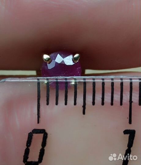 Золотые пусеты 585 пробы с рубинами