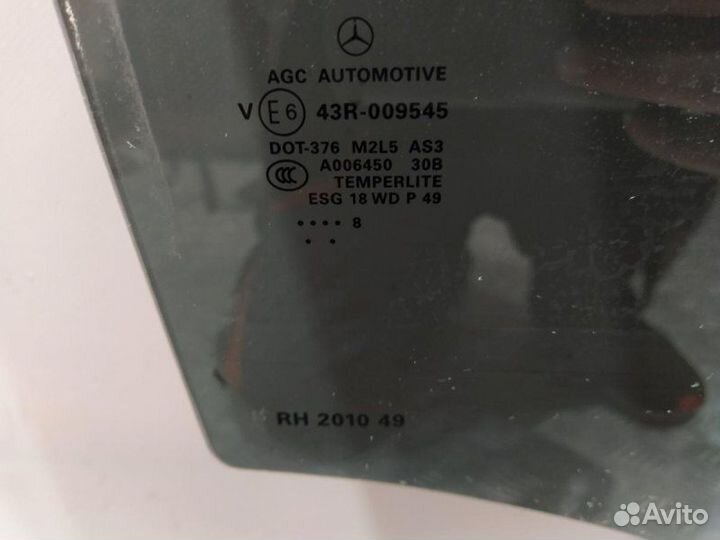 Стекло двери заднее правое Mercedes-Benz 350D