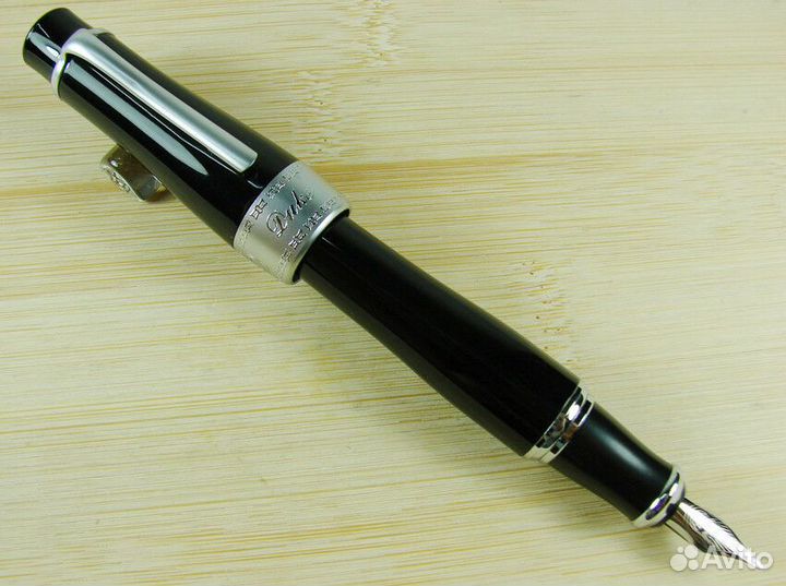 Перьевая ручка Duke Charlie Chaplin перо М 0,7 мм