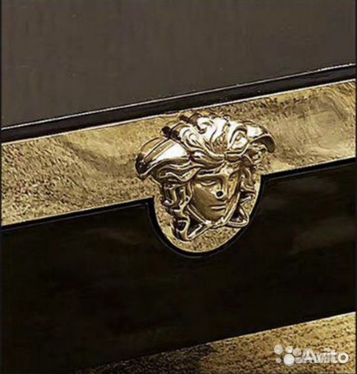 Консоль Versace