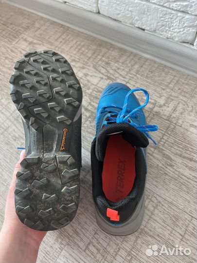 Кроссовки мужские треккинговые Adidas Terrex 42 р