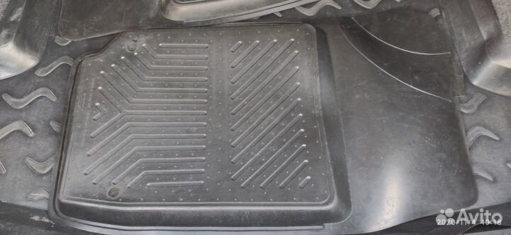 Автомобильный коврик