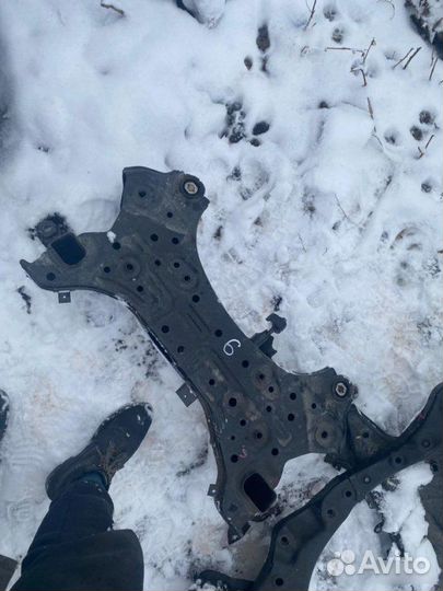 Подрамник передний Kia Cerato 4