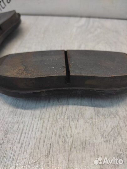 Колодки тормозные передние Volkswagen Tiguan 2 2.0