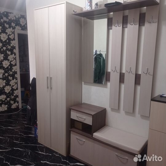 Шкаф в прихожую бу
