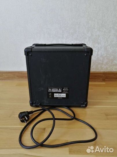 Басовый комбоусилитель Ibanez IBZ10B