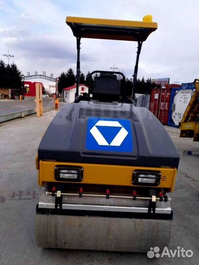 Дорожный каток XCMG XMR303, 2023