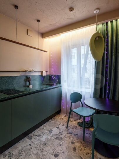 2-к. квартира, 56 м², 2/5 эт.