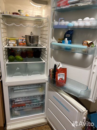 Холодильник Electrolux ER8490B