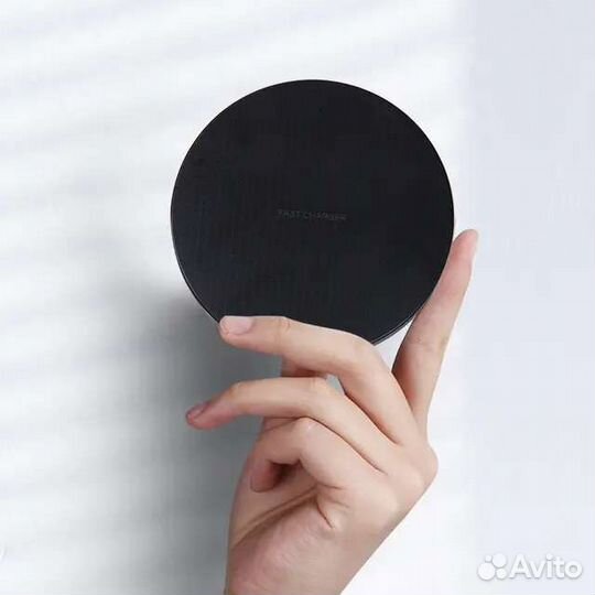 Универсальная безапроводная зарядка