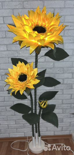 Ростовая роза-светильник