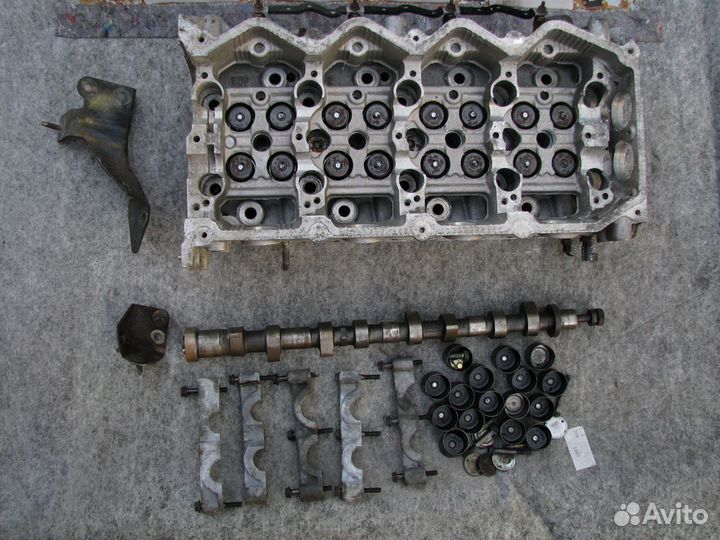 Nissan Almera Tino 2.2 TDI головка блока цилиндров