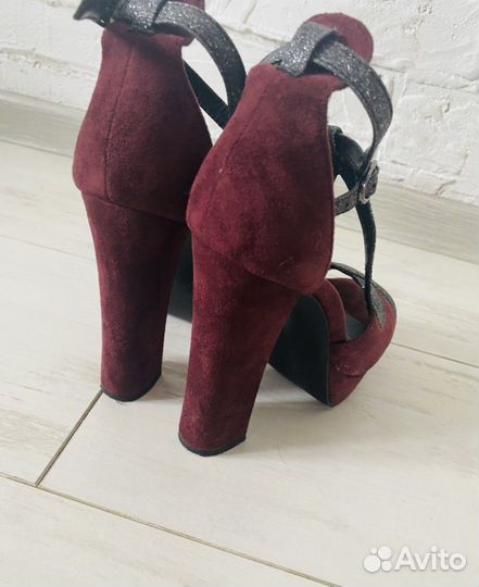 Босоножки женские 35 36 размер