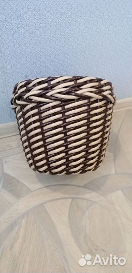 Кашпо, корзины из искусственного ротанга