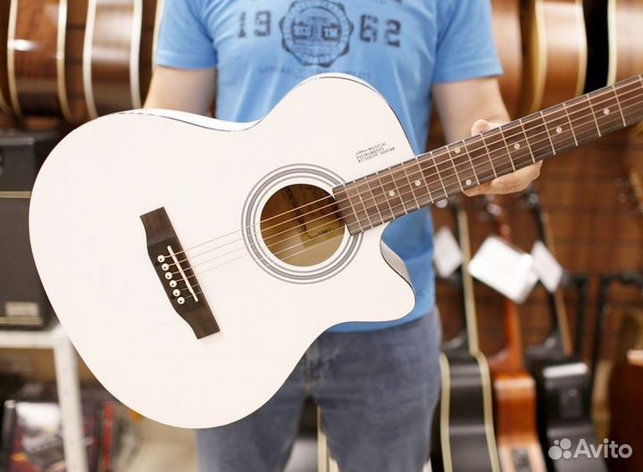 Гитара Elitaro