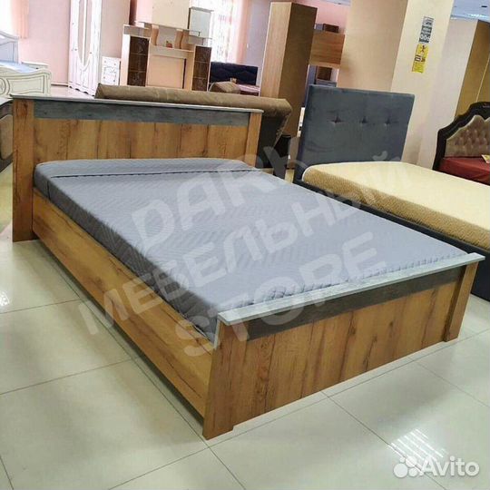 Кровать двуспальная