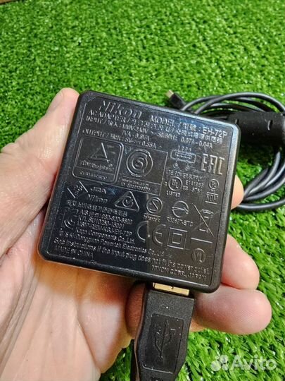 Зарядное устройство для фотоаппарата. Nikon EH-72P