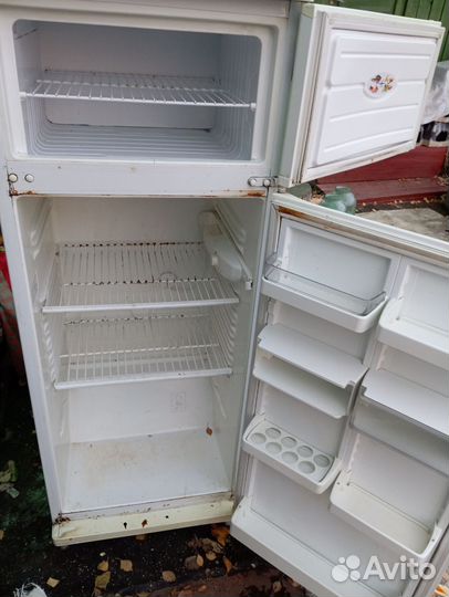 Холодильник Атлант, б/у в хорошем состоянии