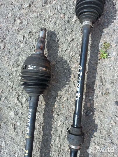 Привод полуось Nissan March AK12