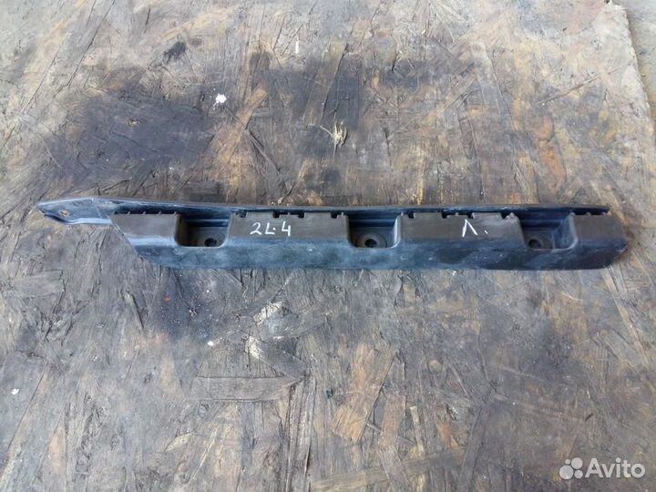 Направляющая заднего бампера левая BMW X3 E83