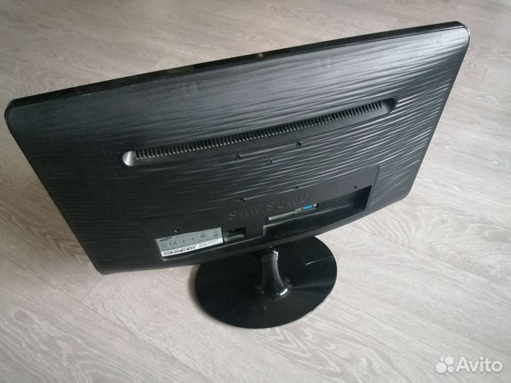 Монитор Samsung 22 дюйма