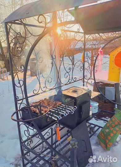 Мангал с навесом